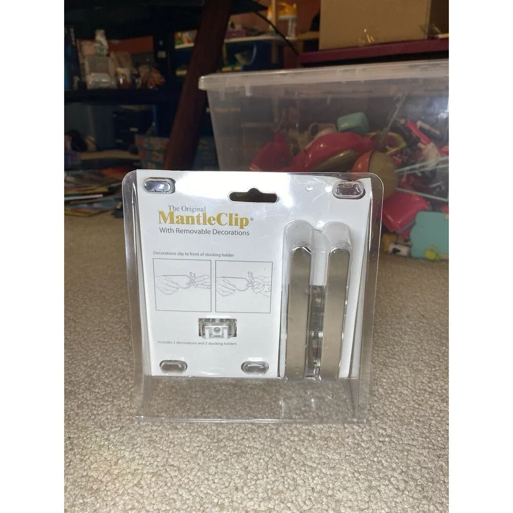 The Original MantleClip Silver Snowflake Stocking Hangers Lot of 4